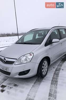 Минивэн Opel Zafira 2008 в 