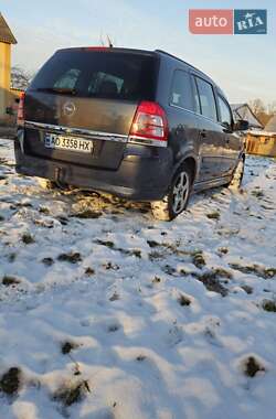 Минивэн Opel Zafira 2009 в Белках