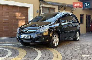 Мінівен Opel Zafira 2009 в Косові