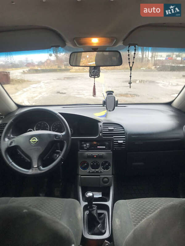 Минивэн Opel Zafira 2003 в Львове