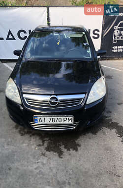 Минивэн Opel Zafira 2008 в Десне