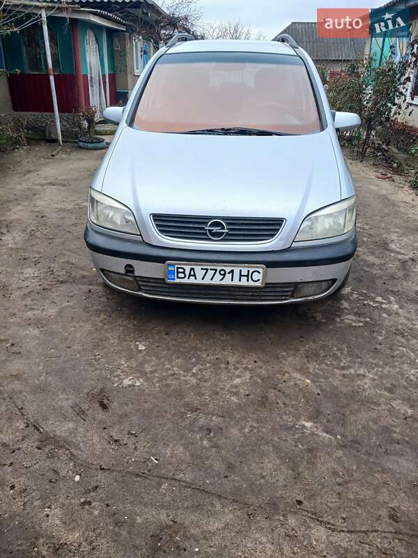 Минивэн Opel Zafira 2000 в 