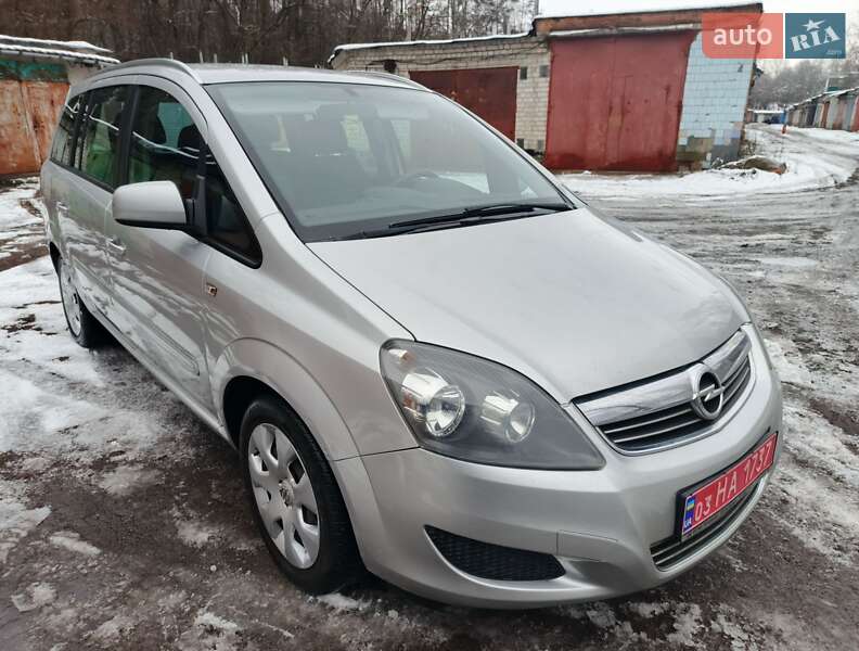 Минивэн Opel Zafira 2014 в Чернигове