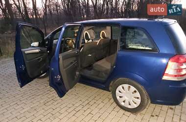 Минивэн Opel Zafira 2008 в 