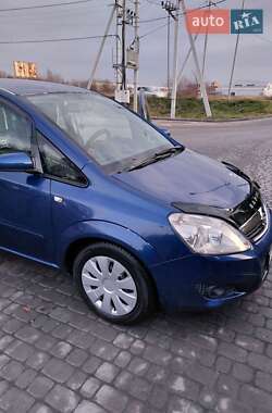 Минивэн Opel Zafira 2008 в 
