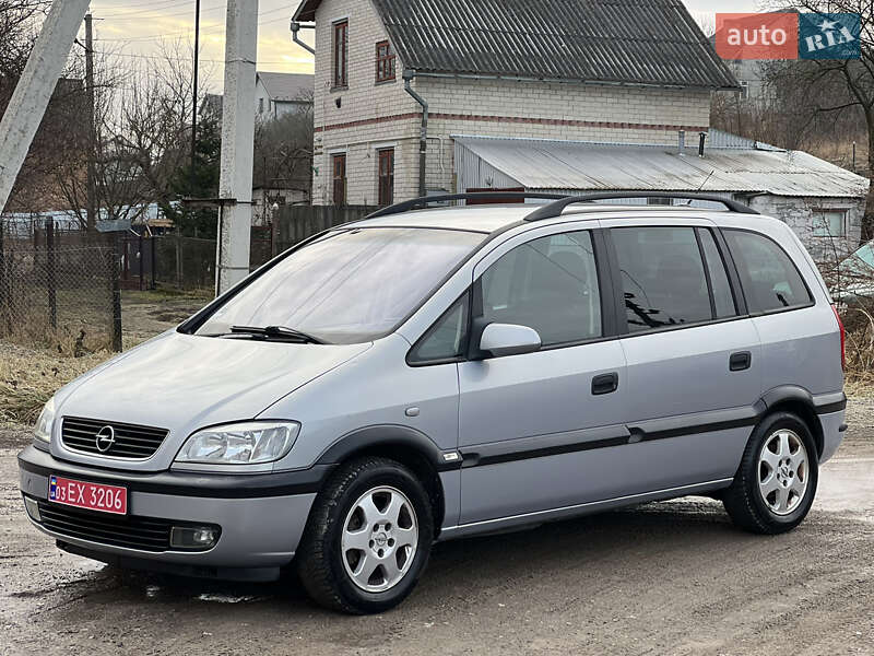 Минивэн Opel Zafira 2001 в Тернополе