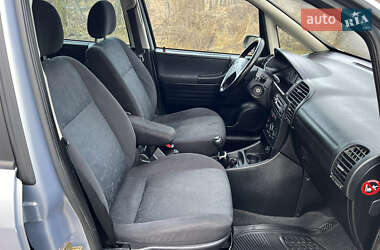 Минивэн Opel Zafira 2001 в Тернополе