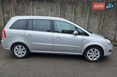 Минивэн Opel Zafira 2009 в Виннице