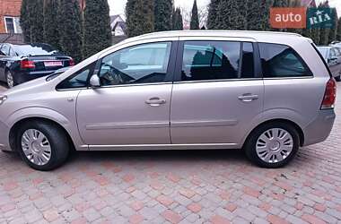 Минивэн Opel Zafira 2007 в 