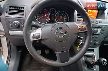 Минивэн Opel Zafira 2007 в 