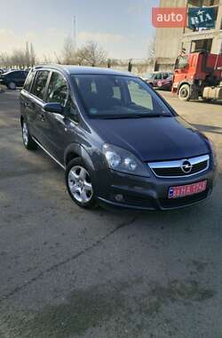 Минивэн Opel Zafira 2007 в Луцке