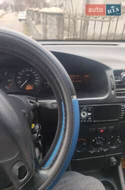 Минивэн Opel Zafira 2000 в 