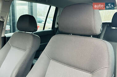 Минивэн Opel Zafira 2010 в 