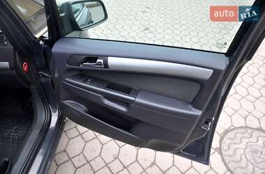 Мінівен Opel Zafira 2013 в Львові