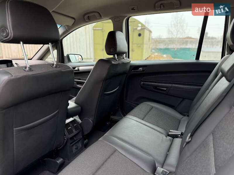 Мінівен Opel Zafira 2007 в Золочеві