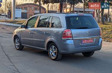 Минивэн Opel Zafira 2007 в Дубно