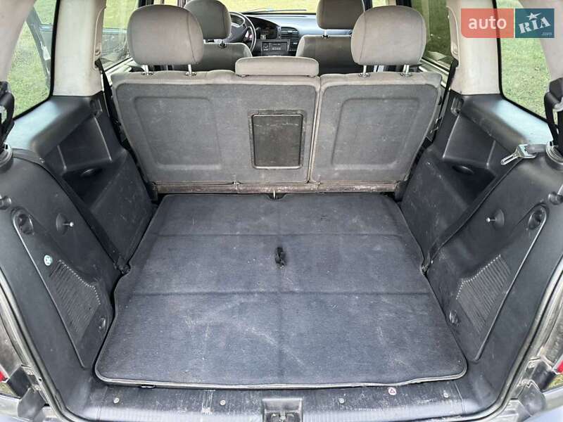 Минивэн Opel Zafira 2001 в Надворной