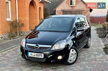 Мінівен Opel Zafira 2012 в Вараші