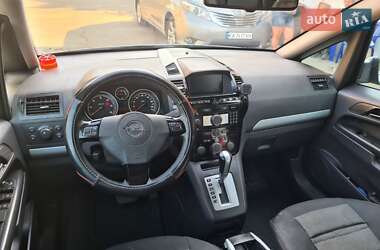 Минивэн Opel Zafira 2008 в 