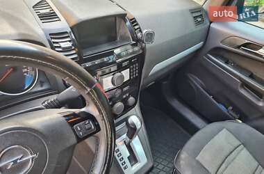 Минивэн Opel Zafira 2008 в 