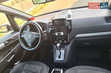 Минивэн Opel Zafira 2008 в 