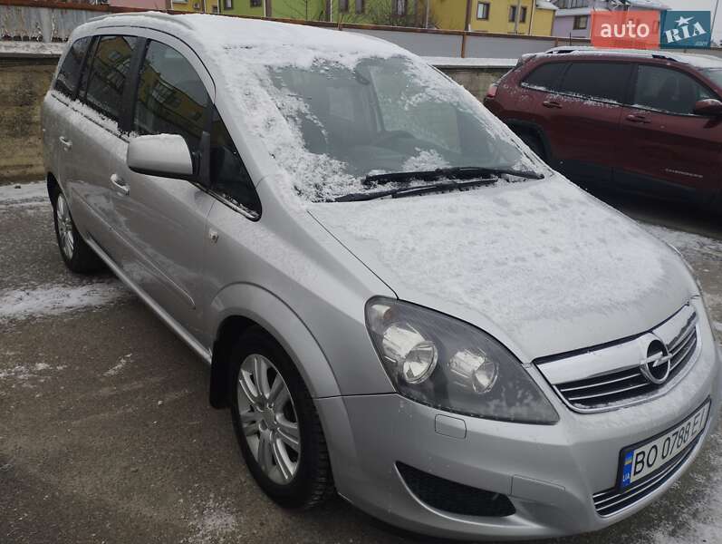 Минивэн Opel Zafira 2012 в Виннице