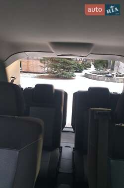 Минивэн Opel Zafira 2010 в 