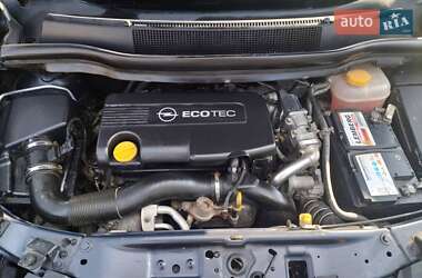 Минивэн Opel Zafira 2010 в 