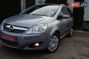 Минивэн Opel Zafira 2008 в 