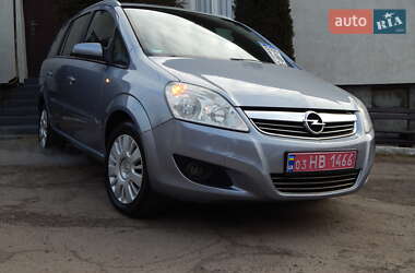 Минивэн Opel Zafira 2008 в 