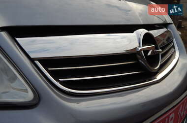 Минивэн Opel Zafira 2008 в 