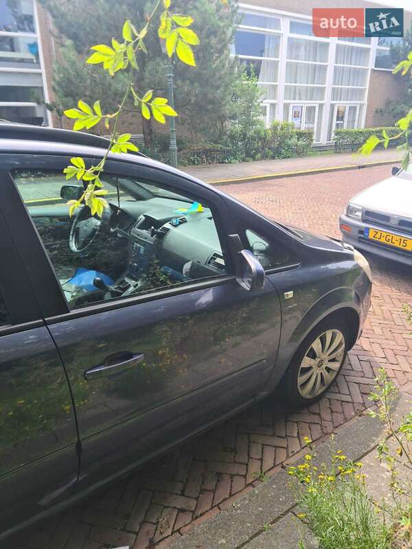 Мінівен Opel Zafira 2006 в Надвірній