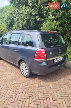 Минивэн Opel Zafira 2006 в 