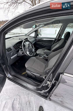 Минивэн Opel Zafira 2009 в Черкассах