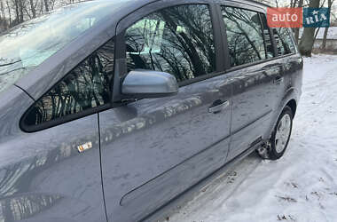 Мінівен Opel Zafira 2006 в Рівному