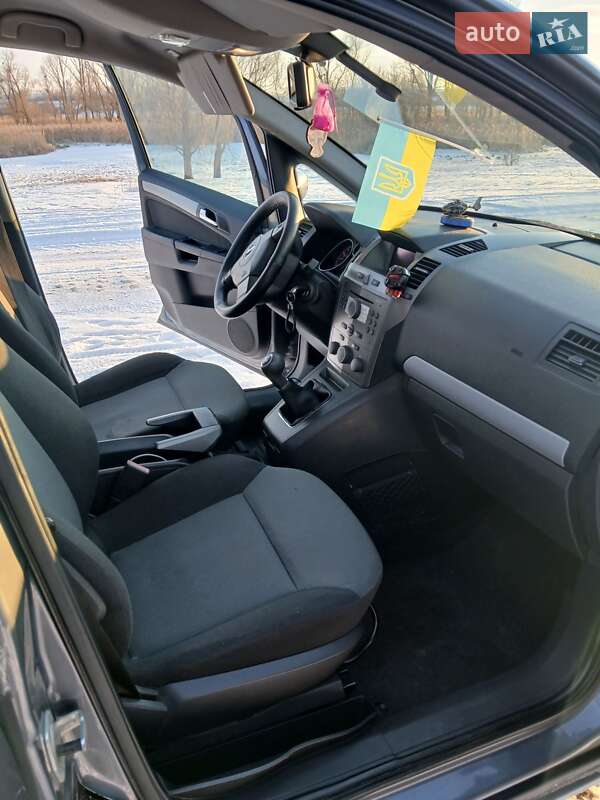 Мінівен Opel Zafira 2005 в Харкові
