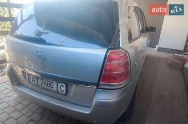 Минивэн Opel Zafira 2006 в 