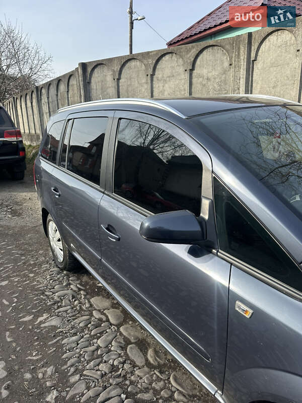 Минивэн Opel Zafira 2008 в Тячеве