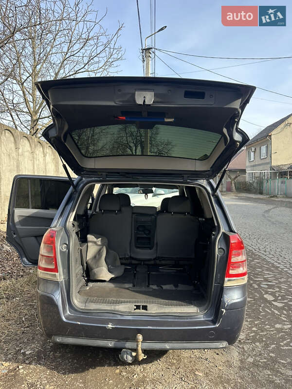 Минивэн Opel Zafira 2008 в Тячеве