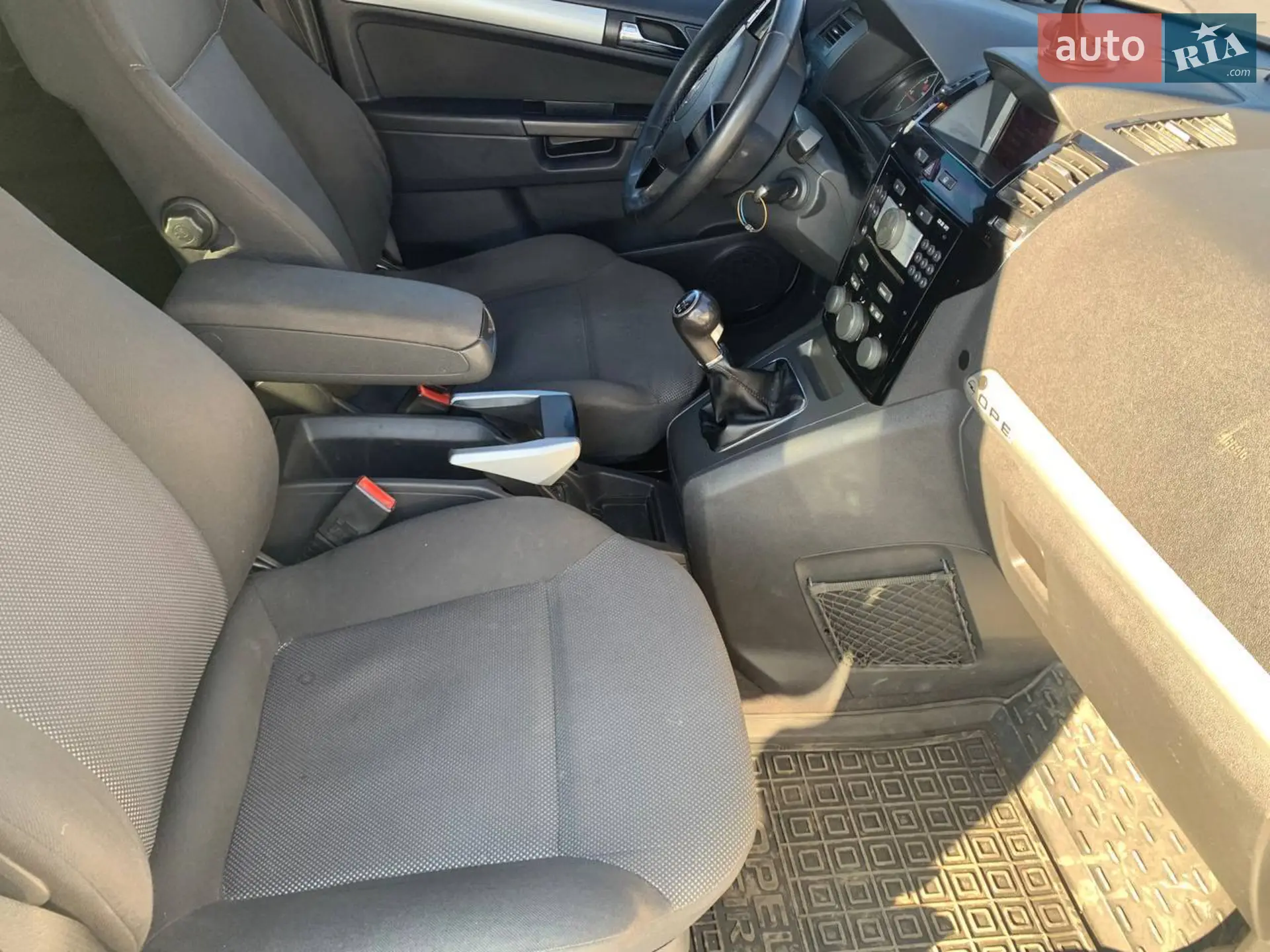 2010 Opel Zafira - мініатюра 11
