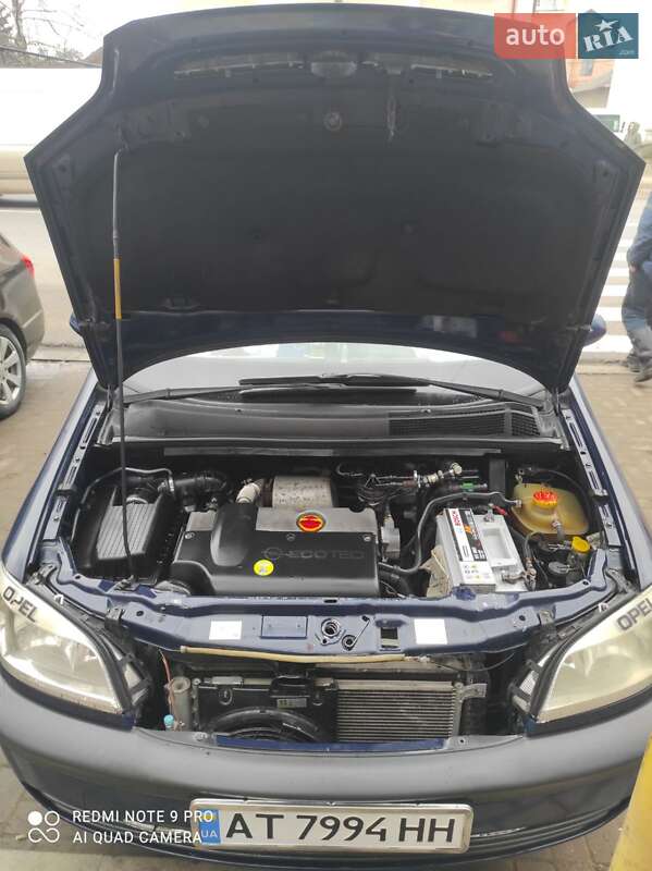 Минивэн Opel Zafira 2000 в Снятине