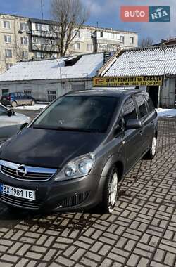 Минивэн Opel Zafira 2012 в Доброполье