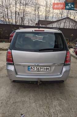 Минивэн Opel Zafira 2005 в 