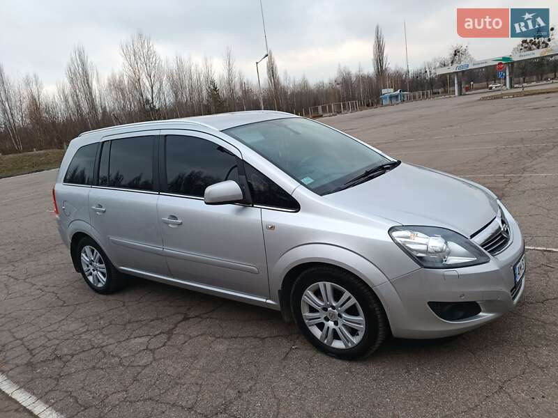 Мінівен Opel Zafira 2013 в Бердичеві