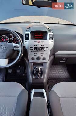 Мінівен Opel Zafira 2009 в Сарнах