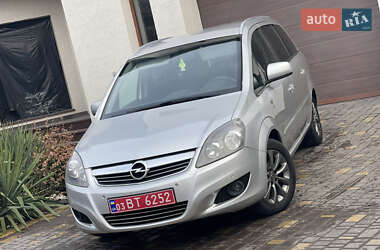 Мінівен Opel Zafira 2010 в Луцьку