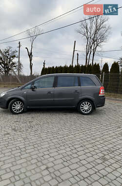Минивэн Opel Zafira 2011 в 