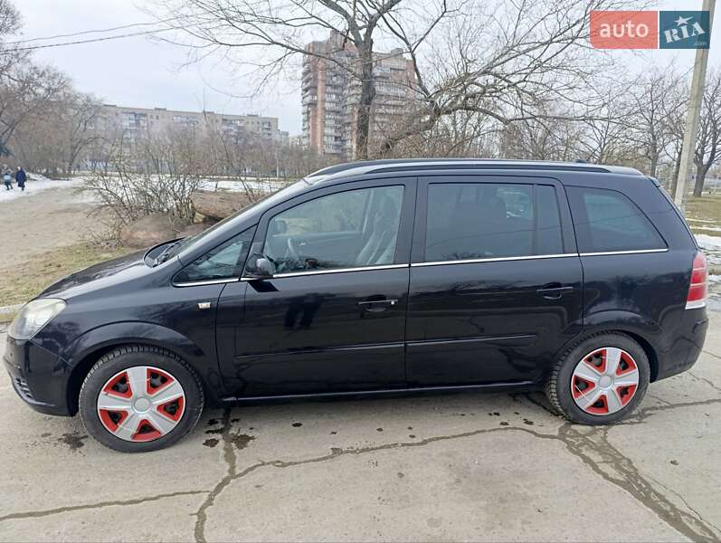 Минивэн Opel Zafira 2005 в Днепре
