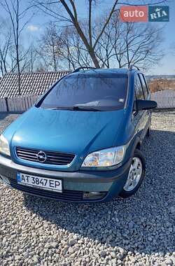 Минивэн Opel Zafira 2001 в Ивано-Франковске