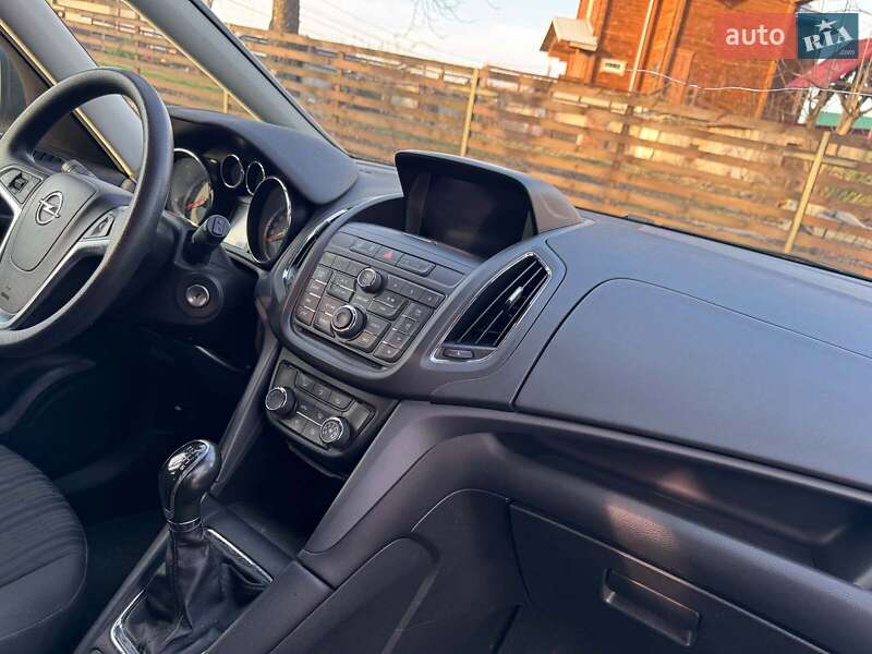 Минивэн Opel Zafira 2012 в Киеве